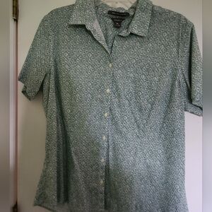 Eddie Bauer Women's Green Patterned Button Down Shirt